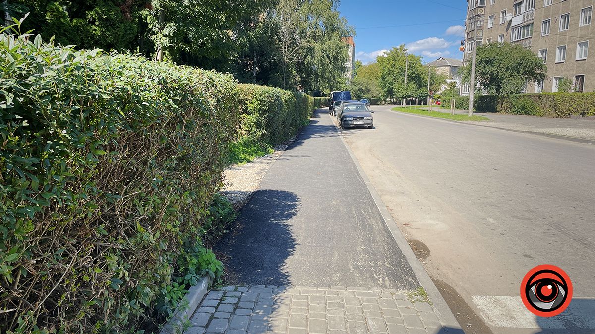 Катай як-небудь: нові тротуари на Лисенка в Коломиї 1