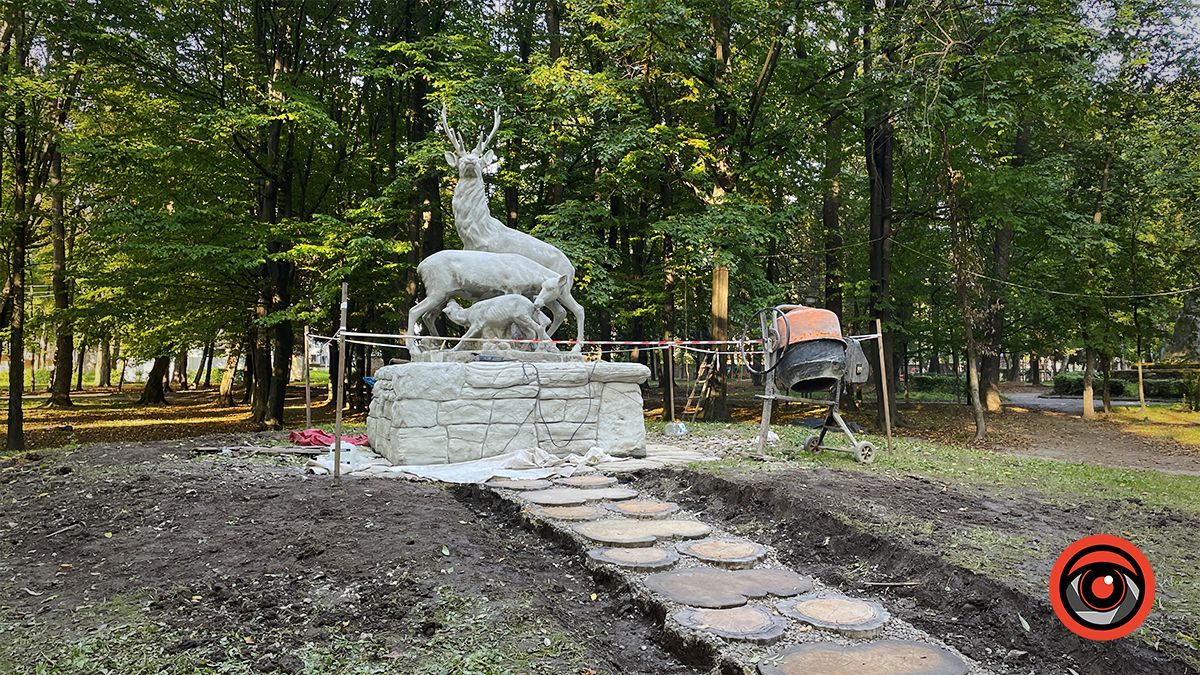 Як переродилися олені у скульптурі коломийського парку 2