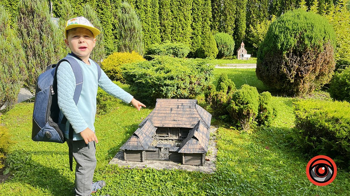 гуцульська хата-ґражда, мініатюра