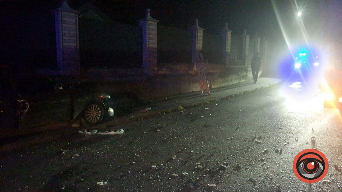 У Снятині зіткнулись легковик та вантажівка 3