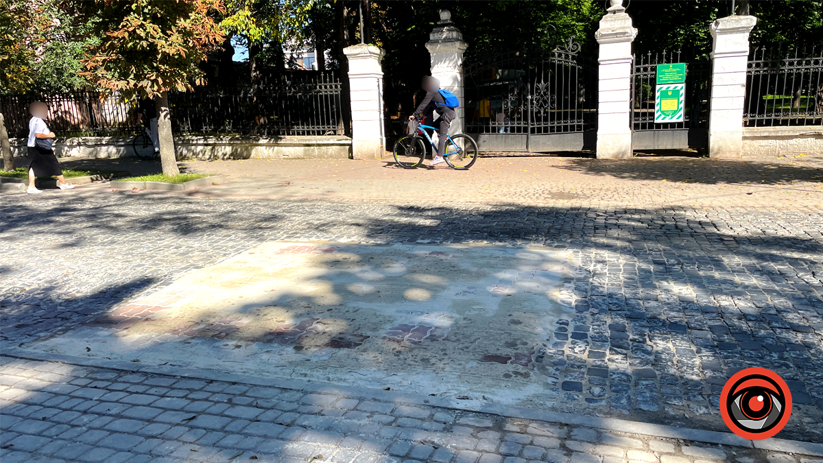 Вже третій: у Коломиї на бульварі Лесі Українки облаштовують черговий пішохідний перехід 2