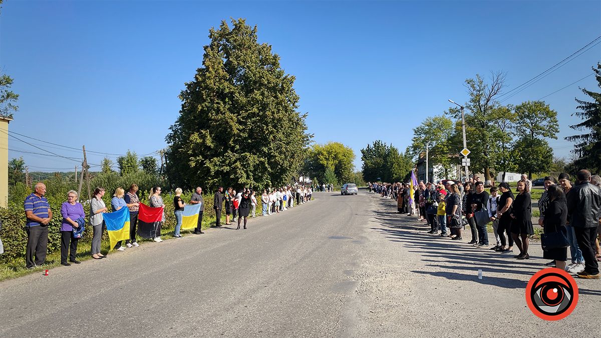 До рідного дому на Коломийщині назавжди повернувся Герой Олександр Козюк 1