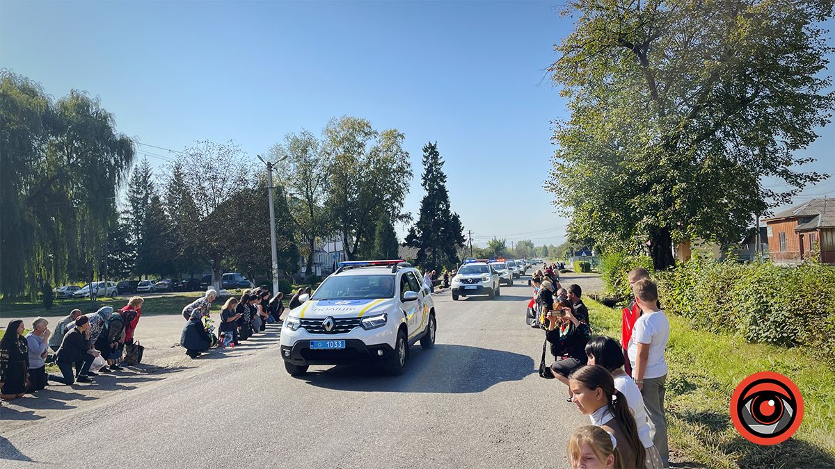 До рідного дому на Коломийщині назавжди повернувся Герой Олександр Козюк 7
