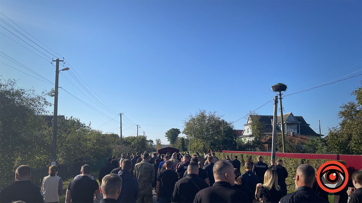 Коломийщина попрощалася із бійцем штурмової бригади "Лють" Олександром Козюком 4