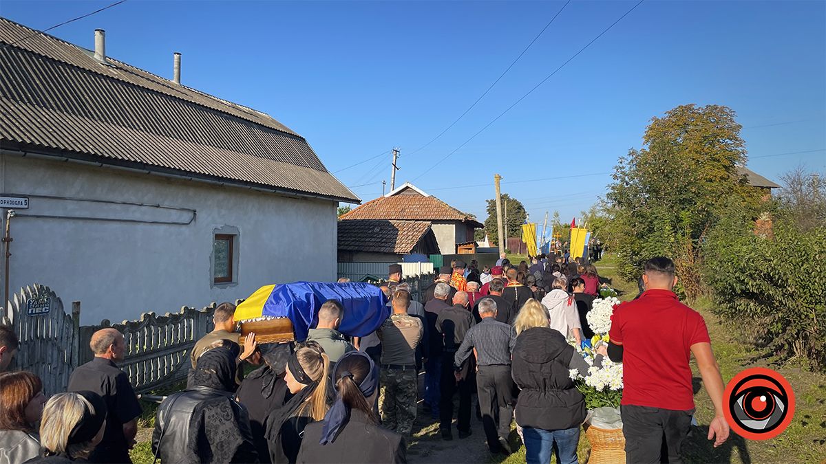 Коломийщина попрощалася із бійцем штурмової бригади "Лють" Олександром Козюком 2
