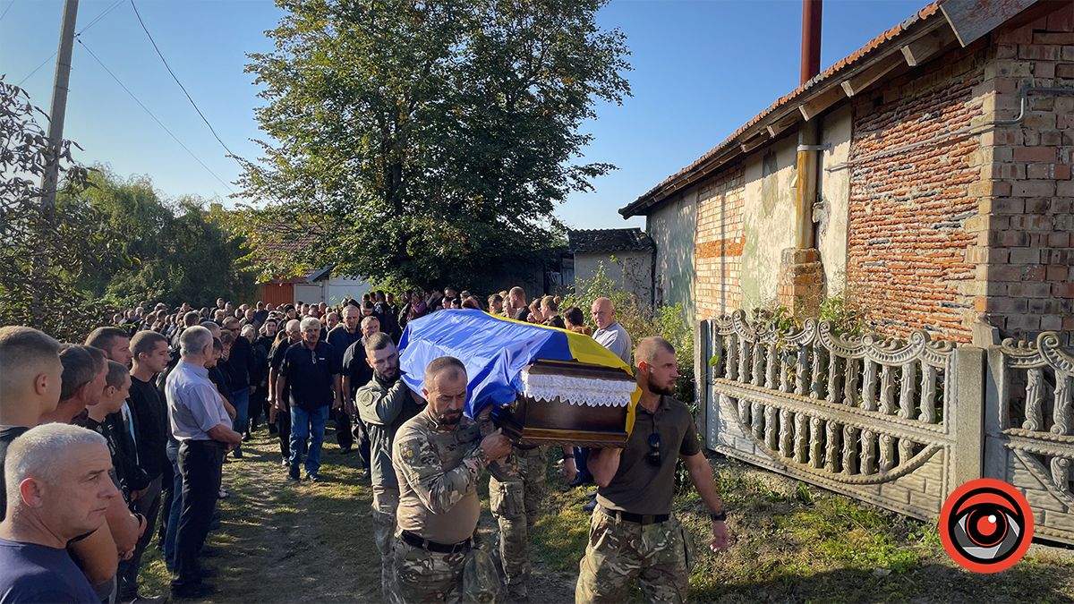 Коломийщина попрощалася із бійцем штурмової бригади "Лють" Олександром Козюком 1