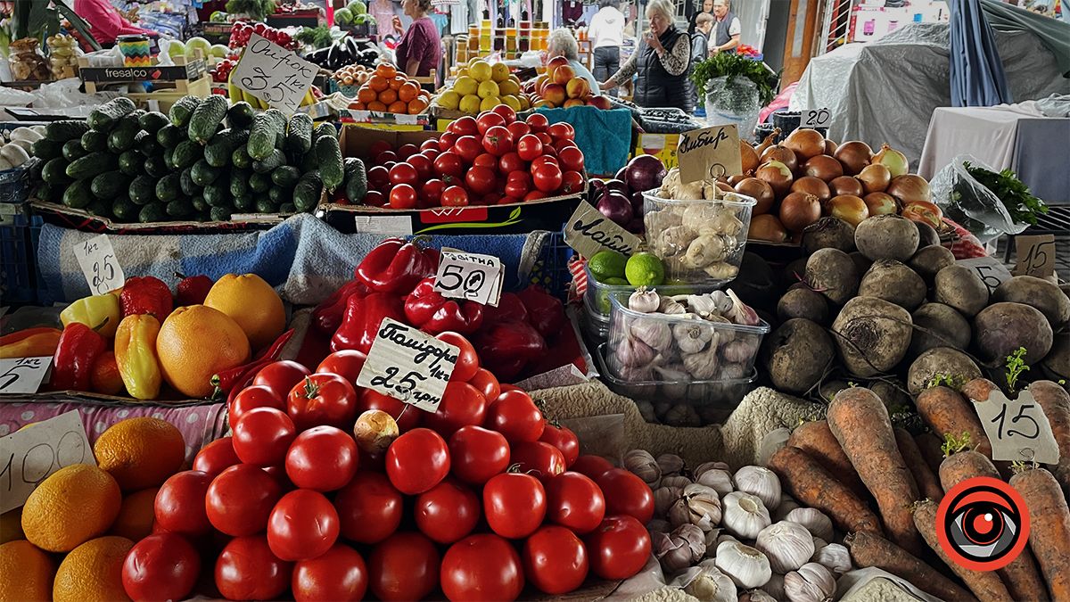 Які ціни на овочі та фрукти на базарі Коломиї у вересні? 1