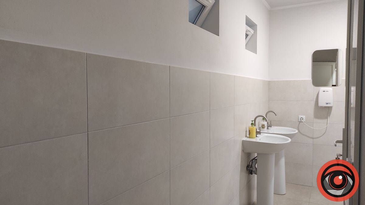 Користування туалетом-мільйонником у міському парку Коломиї виявилося платним 2