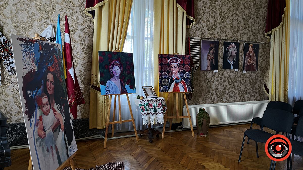 Виставка "Українці. Латиші. Любов. Мир" у Коломиї 8