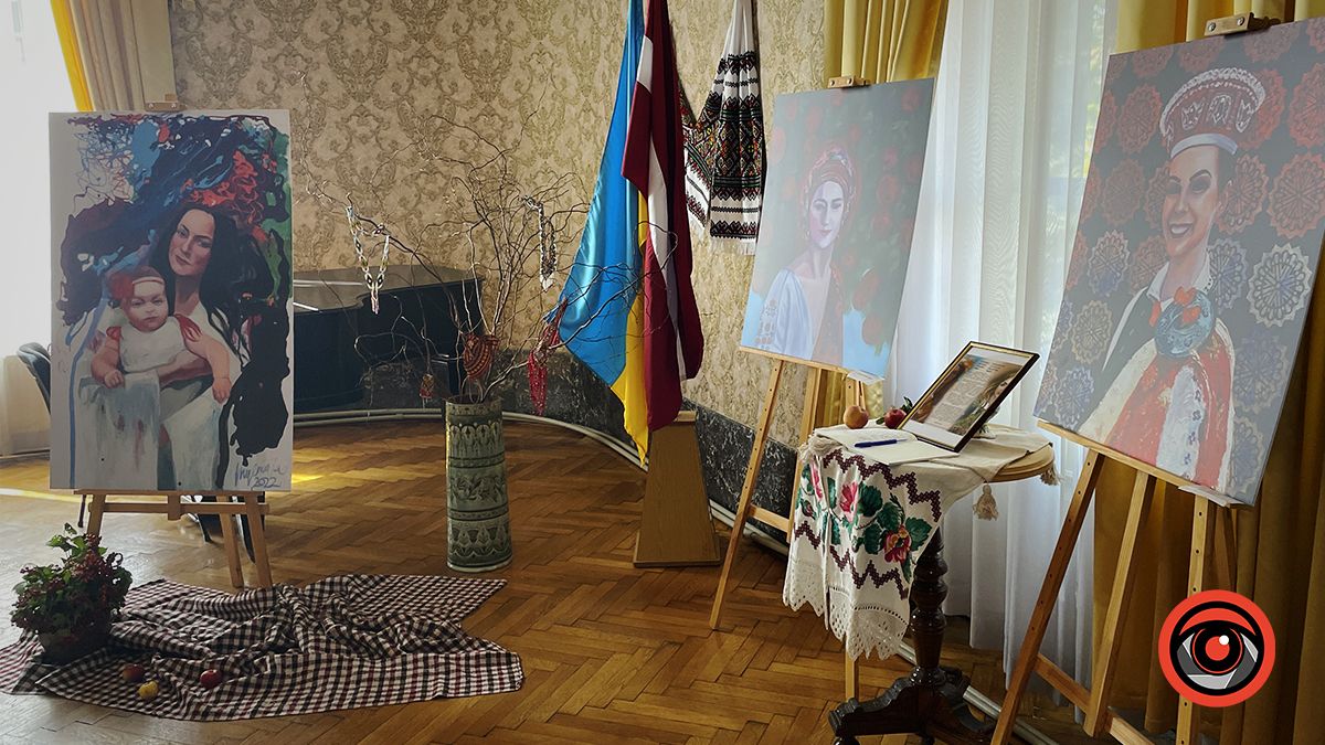 Виставка "Українці. Латиші. Любов. Мир" у Коломиї 3