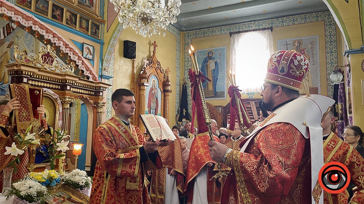 Столітній храм: Владика Петро очолив святкування ювілею церкви св. Дмитрія у селі Годи-Добровідка 5
