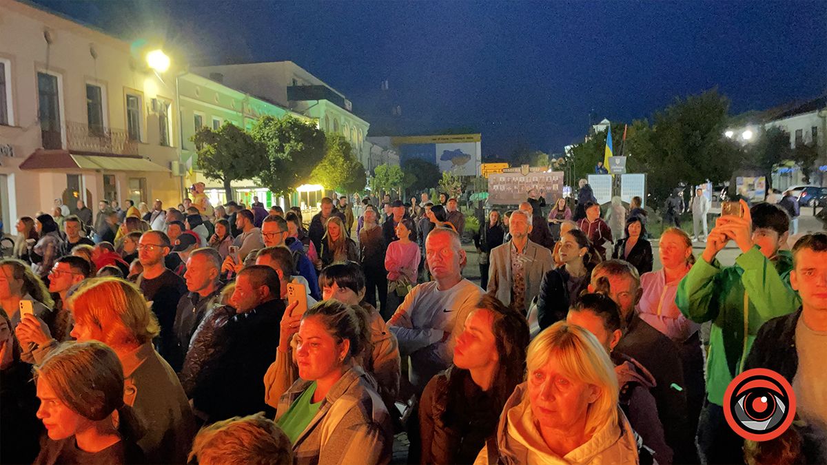 Традиційна ватра на Покрови в Коломиї: фоторепортаж 3