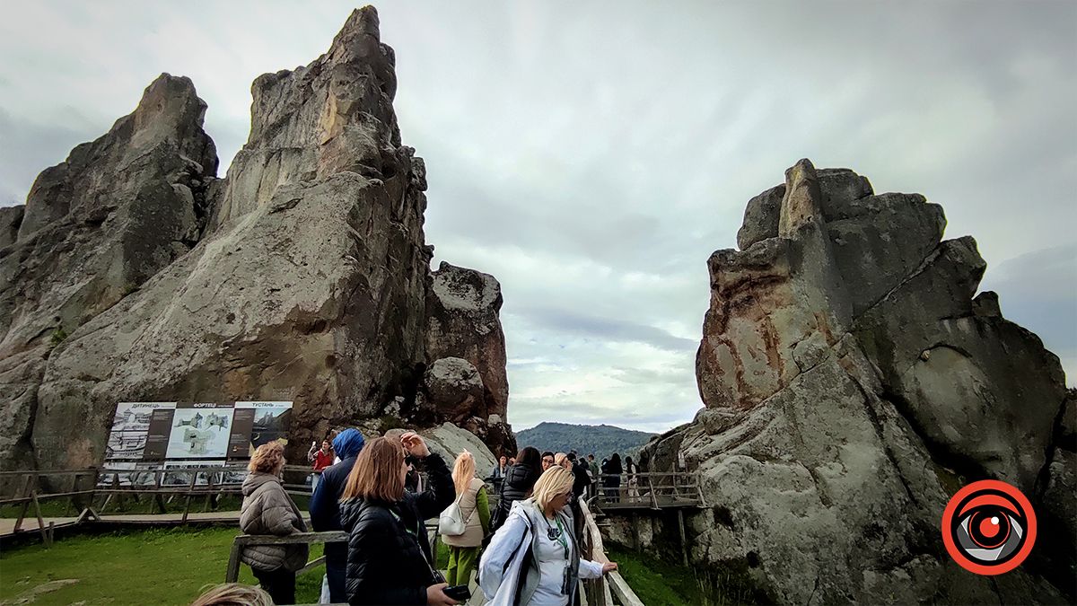 Мандруємо разом: фотоекскурсія до унікальної львівської фортеці Тустань 18