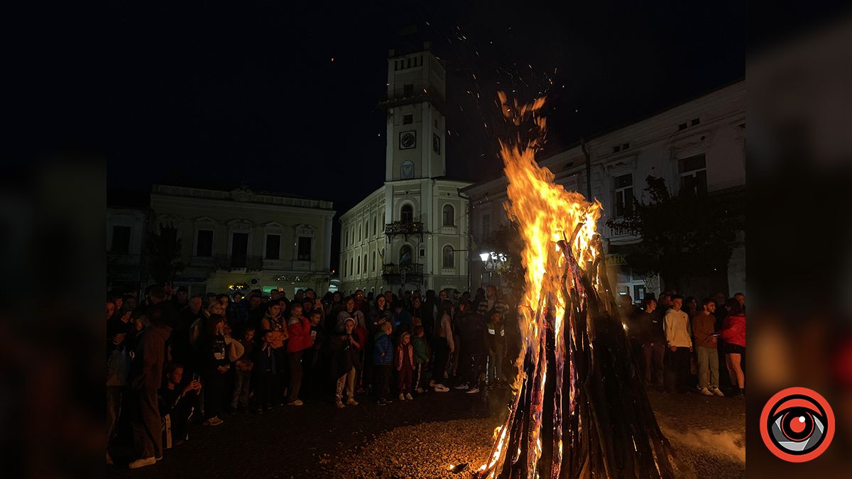 Традиційна ватра на Покрови в Коломиї: фоторепортаж 5