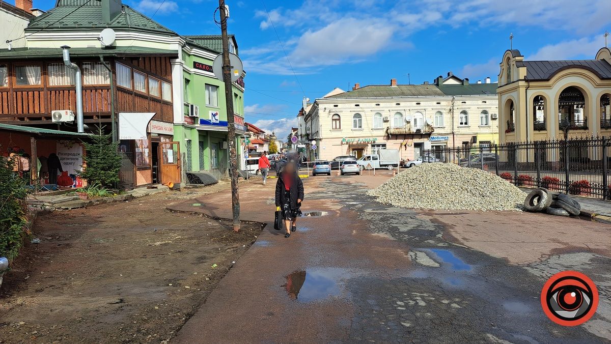 На вул. Вільде замінюють тротуари: скільки це коштує? 1