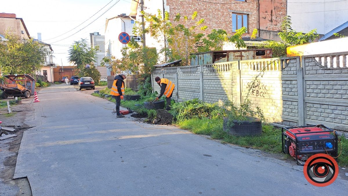 У центрі Коломиї взялись до ремонту ще одного проїзду 1