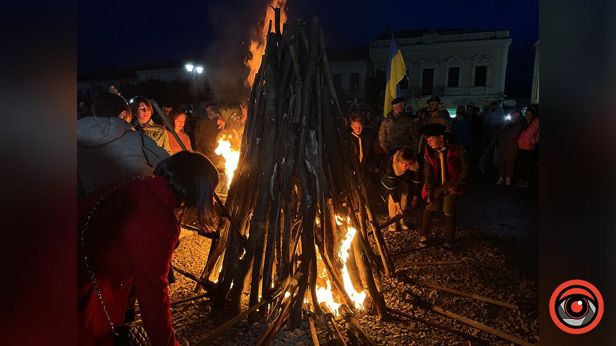 Традиційна ватра на Покрови в Коломиї: фоторепортаж 6