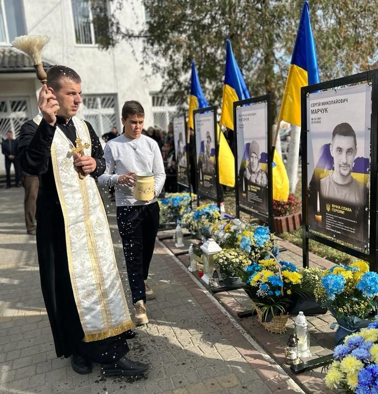 У селі Рожнів відкрили Алею воїнської слави 3