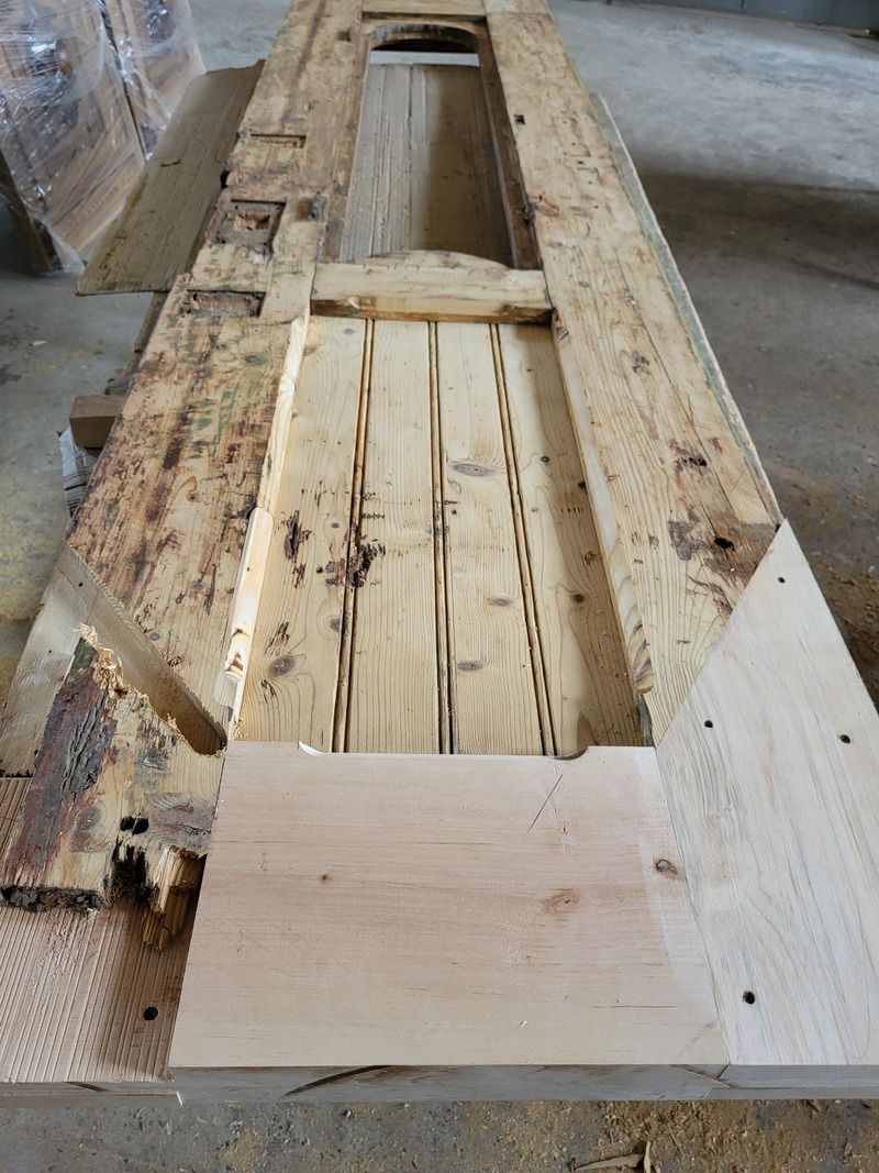 Як коломияни історію рятували: відновлені розкішні двері на Чорновола, 9 2