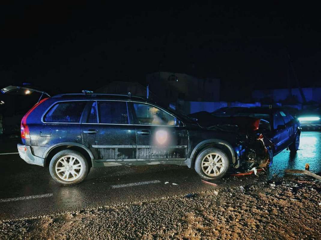 Через нетверезого водія у ДТП на Прикарпатті травмувалось 5 людей, серед яких діти 2