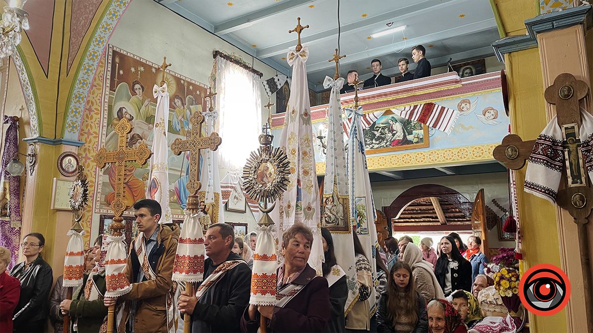 Столітній храм: Владика Петро очолив святкування ювілею церкви св. Дмитрія у селі Годи-Добровідка 7