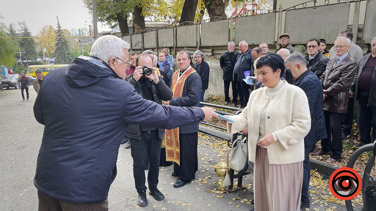 У Коломиї відкрили меморіальну дошку Василю Нагірному 5