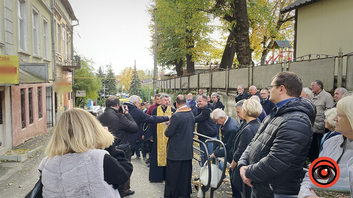 У Коломиї відкрили меморіальну дошку Василю Нагірному 4