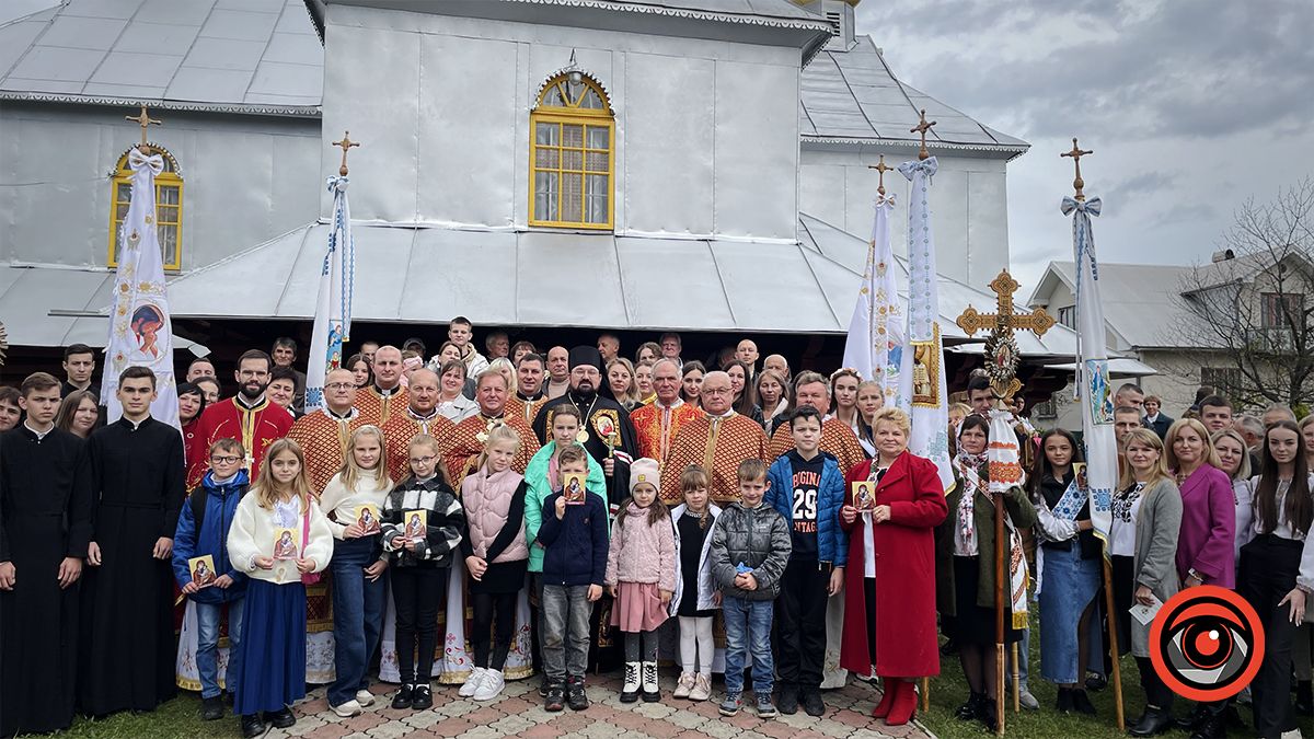 Столітній храм: Владика Петро очолив святкування ювілею церкви св. Дмитрія у селі Годи-Добровідка 13