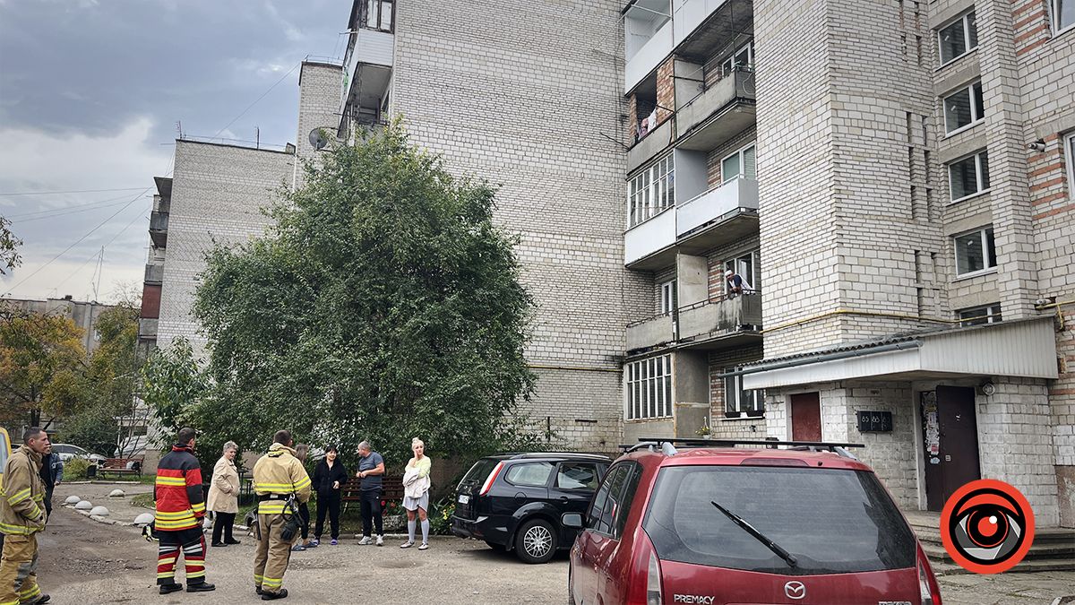 У багатоповерхівці Коломиї вибухнув газ, жінку доправили у лікарню 6