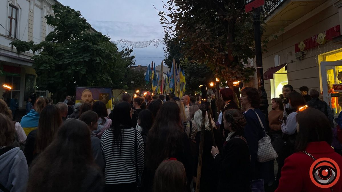 Як проходила смолоскипна хода в Коломиї 1 жовтня 3