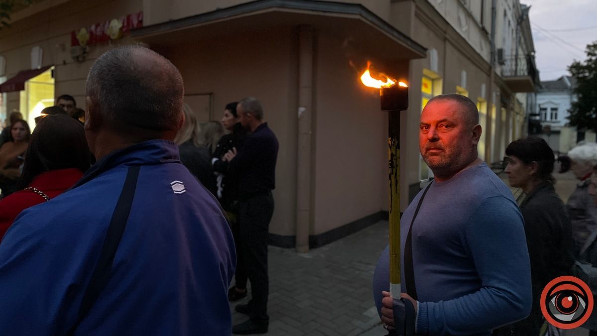 Як проходила смолоскипна хода в Коломиї 1 жовтня 8