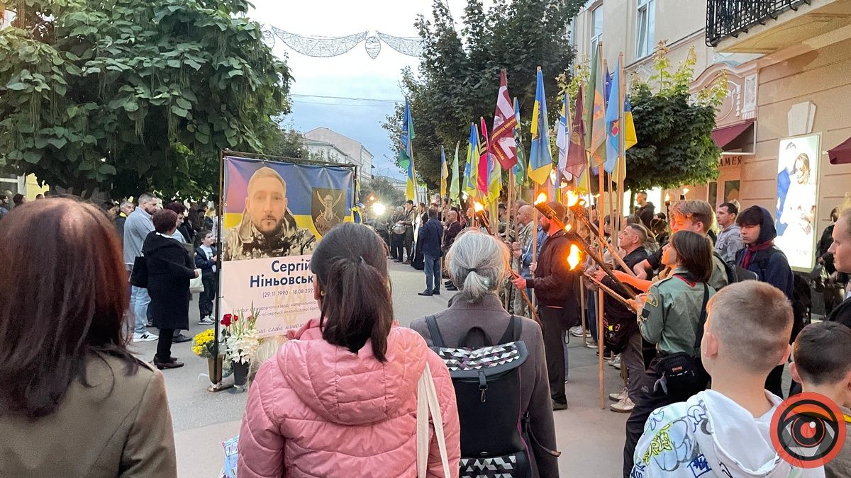 Як проходила смолоскипна хода в Коломиї 1 жовтня 9