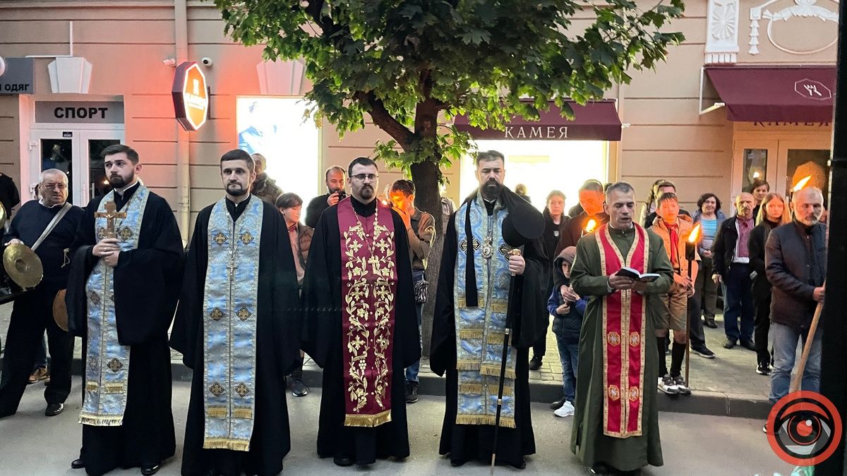 Як проходила смолоскипна хода в Коломиї 1 жовтня 15