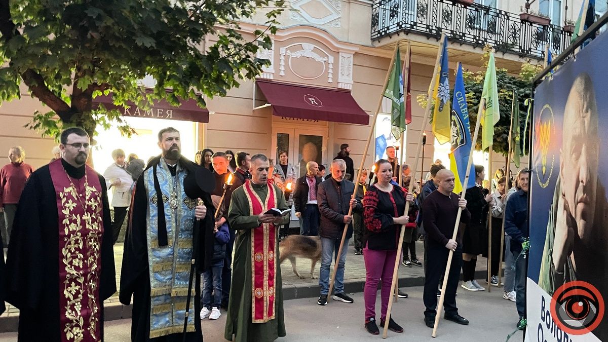 Як проходила смолоскипна хода в Коломиї 1 жовтня 14