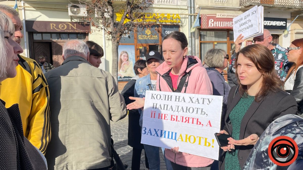 "Коли на хату нападають, її не білять, а захищають",