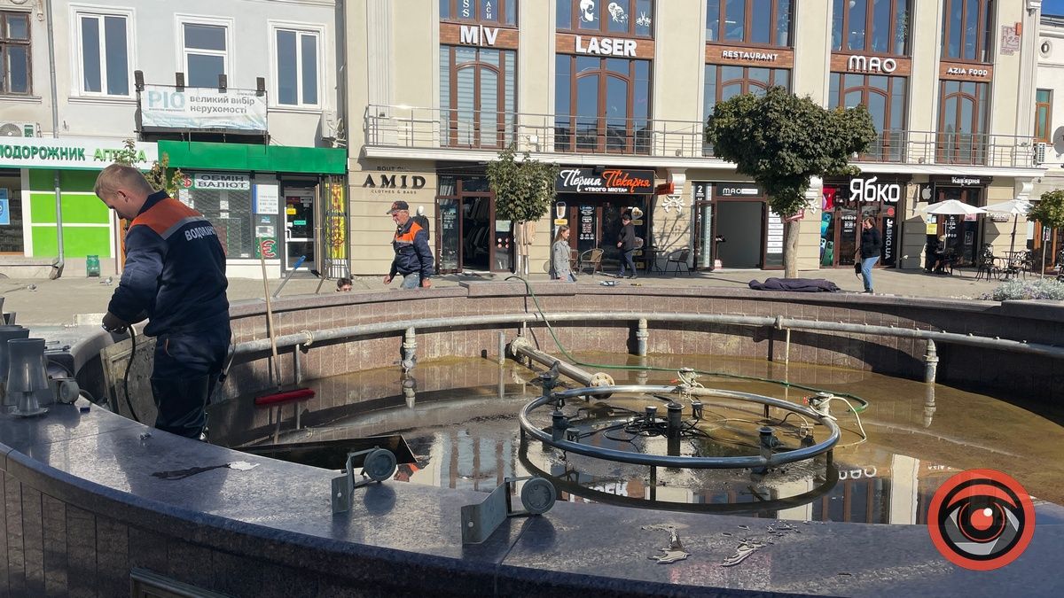 Роботу фонтану в Коломиї припинили до наступного сезону 2