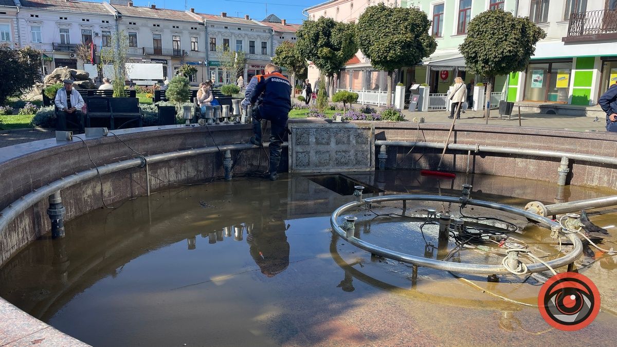 Роботу фонтану в Коломиї припинили до наступного сезону 1