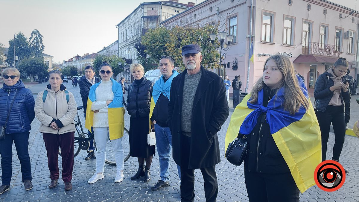 У Коломиї під ратушею знову збиралися активісти: що вирішували? 3
