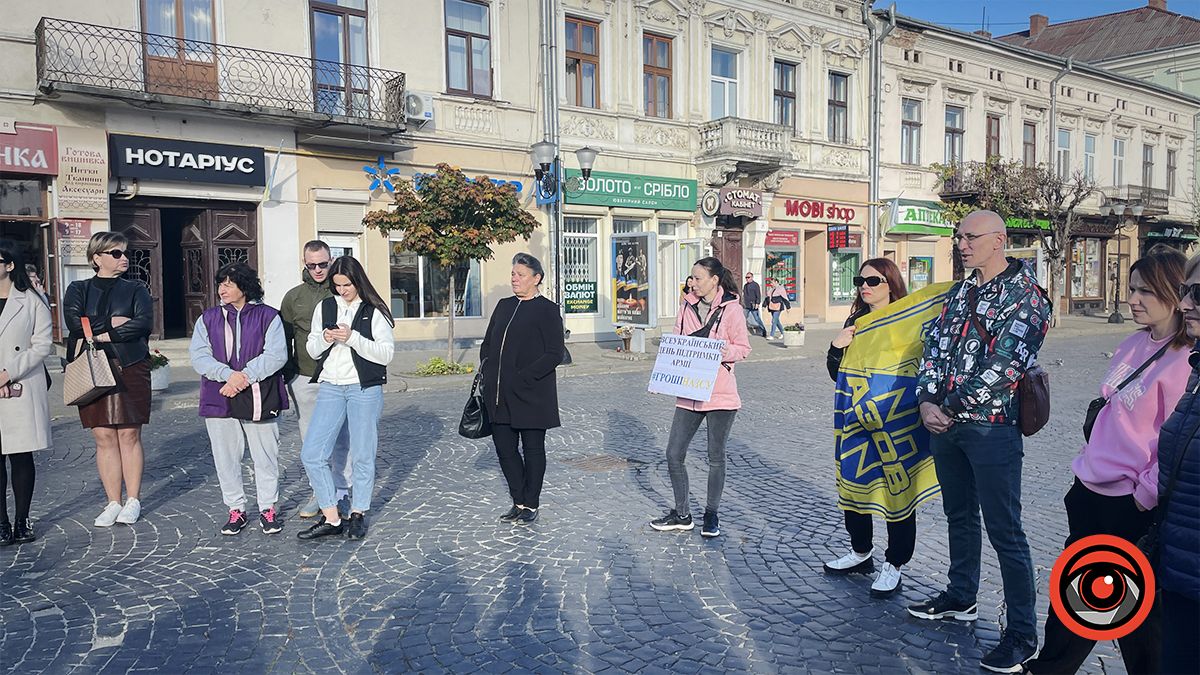 У Коломиї під ратушею знову збиралися активісти: що вирішували? 5