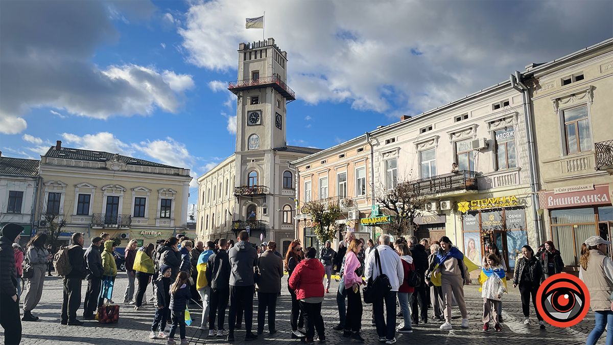 У Коломиї під ратушею знову збиралися активісти: що вирішували? 6