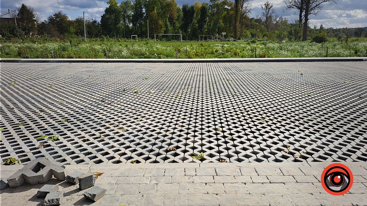 На Шевченківському озері облаштовують парковку 2