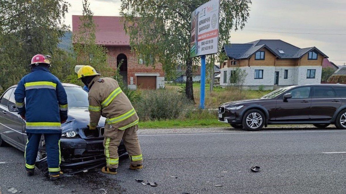 На Надвірнянщині зітнулись два авто