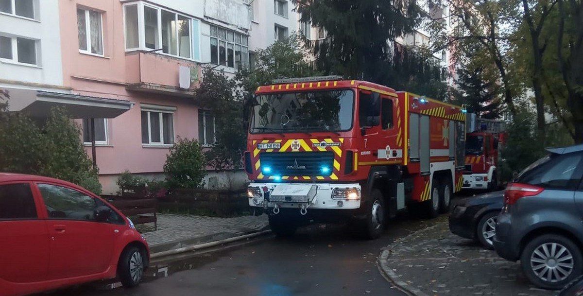 У Коломиї під час пожежі у багатоповерхівці загинула жінка 1
