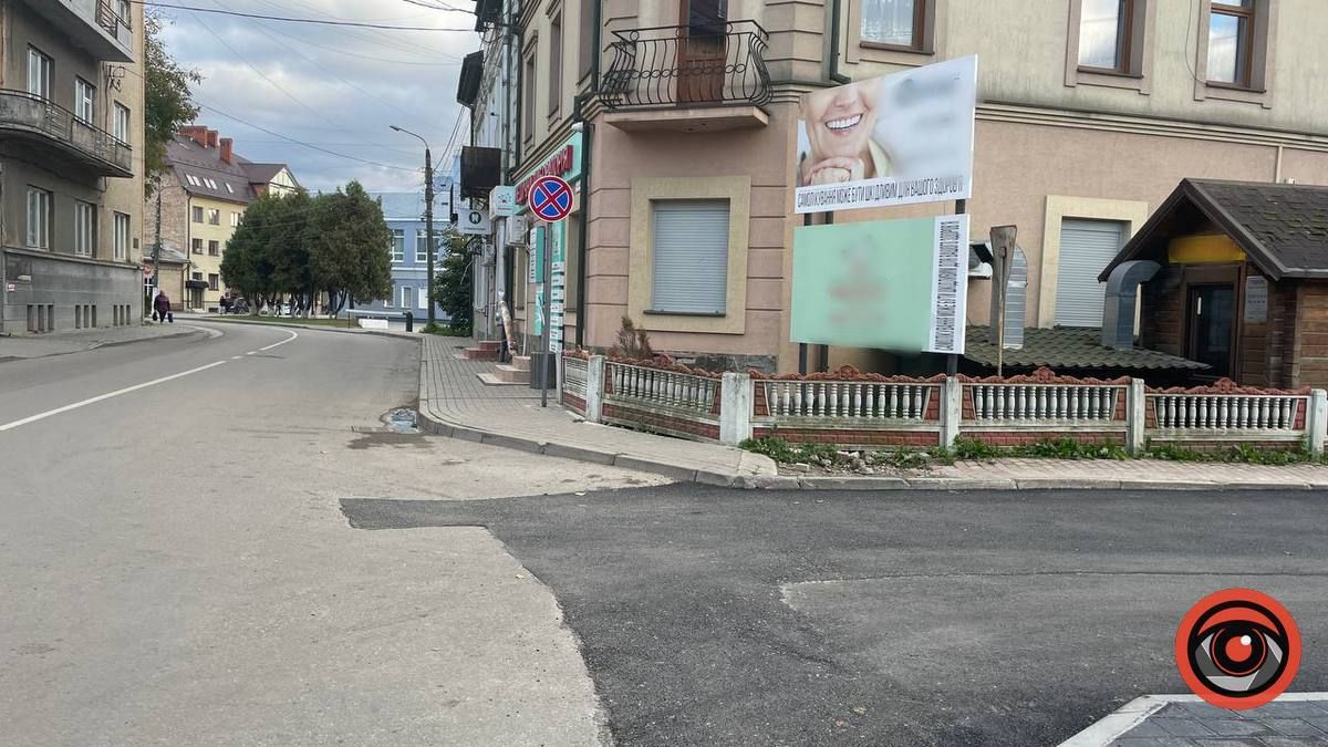 У Коломиї заасфальтували ще один проїзд між будинками 2