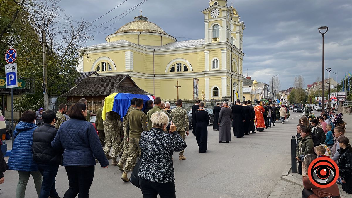 У Коломиї прощалися з білоруським добровольцем на позивний "Бахус" 17