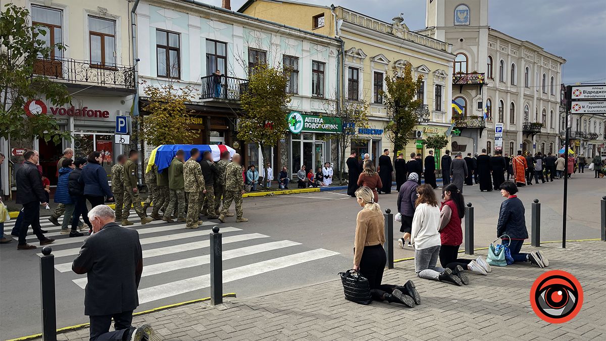 У Коломиї прощалися з білоруським добровольцем на позивний "Бахус" 11