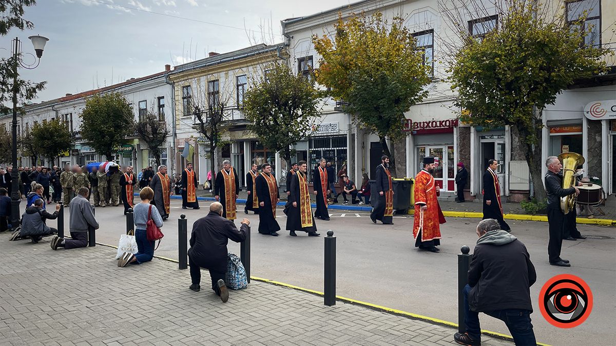 У Коломиї прощалися з білоруським добровольцем на позивний "Бахус" 13
