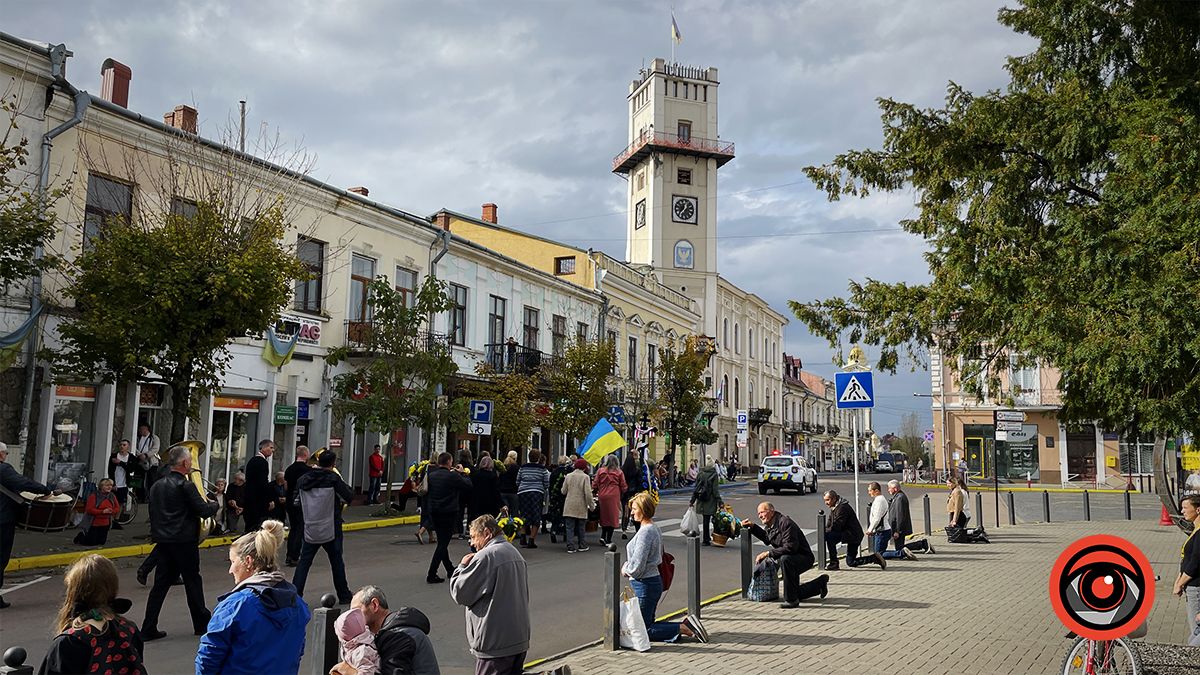 У Коломиї прощалися з білоруським добровольцем на позивний "Бахус" 16