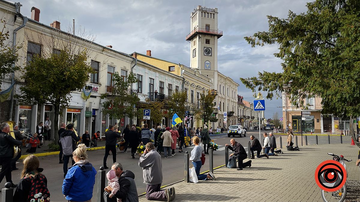 У Коломиї прощалися з білоруським добровольцем на позивний "Бахус" 14