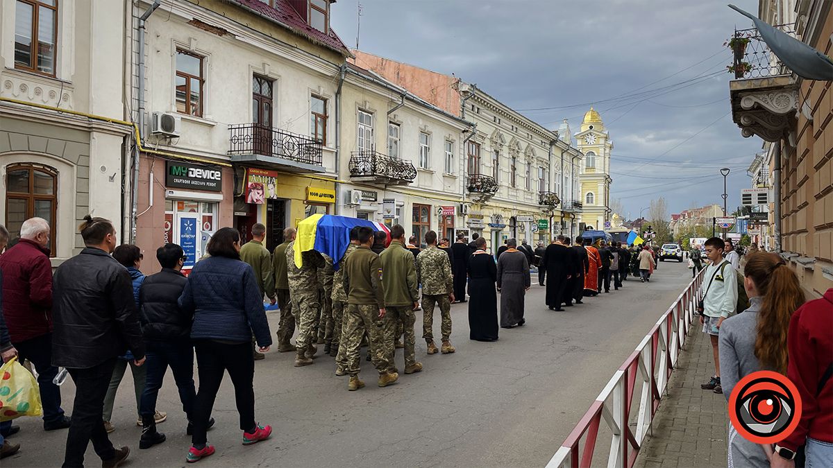 У Коломиї прощалися з білоруським добровольцем на позивний "Бахус" 19